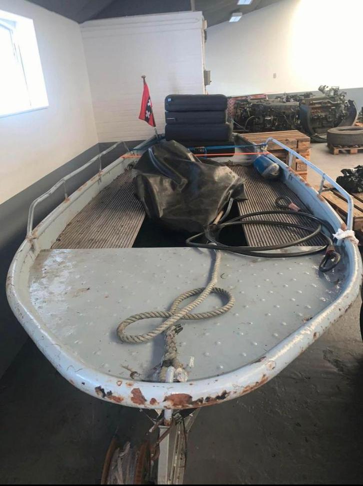 Stalen Vlet + Yamaha bb motor 4Pk + trailer, Watersport en Boten, Sloepen, Gebruikt, Tot 10 pk, 3 tot 6 meter, Buitenboordmotor