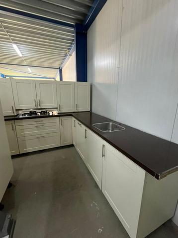 Complete Keuken Compleet met APP 2592 120Keukens op voorraad beschikbaar voor biedingen