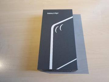 Samsung Galaxy Z Flip 7 - sealed met bon - 256 GB blauw beschikbaar voor biedingen