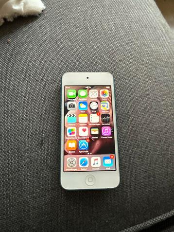 iPod Touch - Goed Werkend! 12 gb beschikbaar voor biedingen