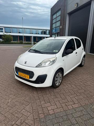 Peugeot 107 1.0 12V Access Accent 5DR 2012 Wit beschikbaar voor biedingen