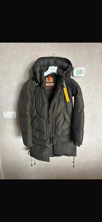 Parajumper dames beschikbaar voor biedingen