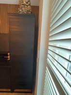 Zwarte Voorraadkast, Ophalen, Gebruikt