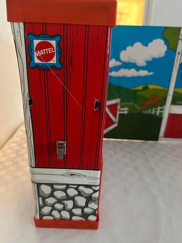 Barbie Paardenstal jaren 70 met accessoires beschikbaar voor biedingen