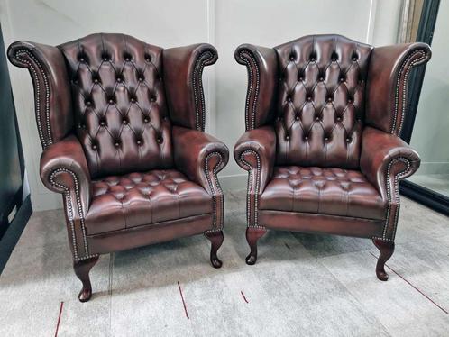 Prachtige Set (2) antiek bruin Chesterfield Wing Oorfauteuil, Huis en Inrichting, Banken | Bankstellen, Nieuw, Rechte bank, Eenpersoons