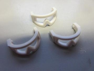 nr. 8860, 3 sneeuwbrillen. Verzenden is mogelijk. beschikbaar voor biedingen