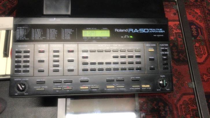 Roland RA-50 Real Time Arranger 1980s studio opruiming, Muziek en Instrumenten, Keyboards, Gebruikt, 61 toetsen, Roland, Ophalen of Verzenden