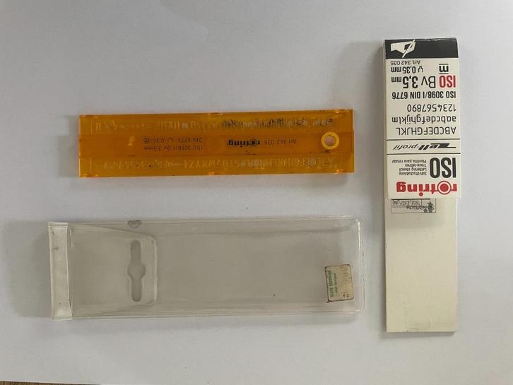 D405 Vintage Rotring sjabloon liniaal lettersjabloon cijfers, Hobby en Vrije tijd, Tekenen, Gebruikt, Overige typen, Ophalen of Verzenden