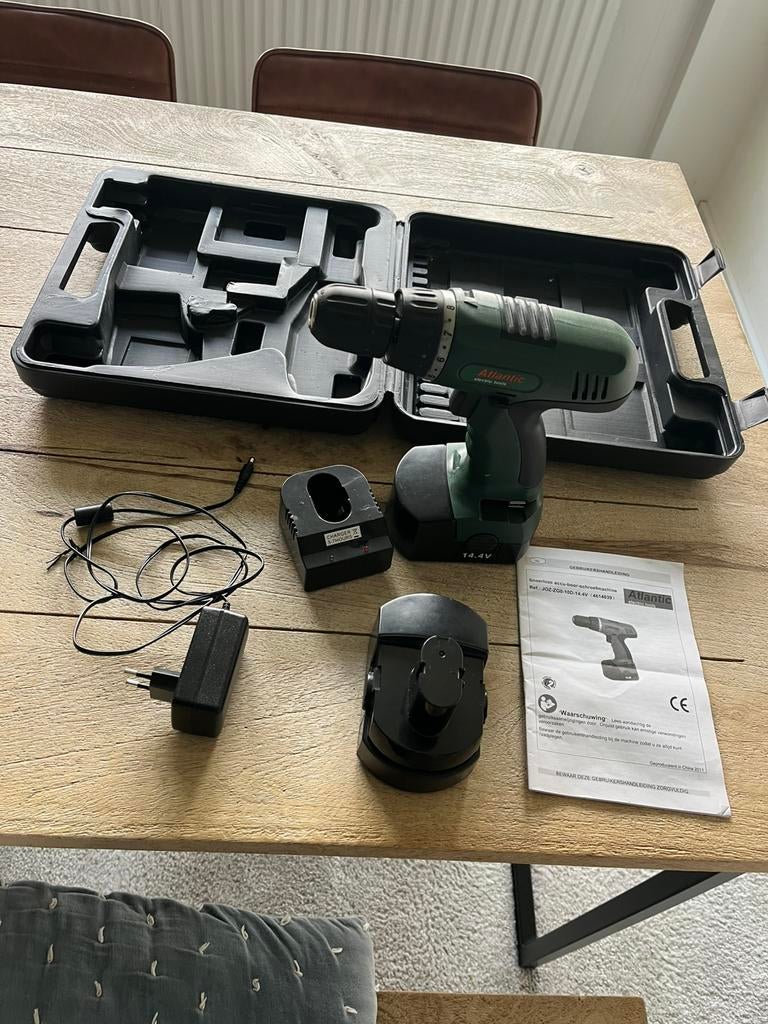 Accu boormachine Atlantic, Doe-het-zelf en Verbouw, Gereedschap | Boormachines, Ophalen of Verzenden, Zo goed als nieuw, Overige typen