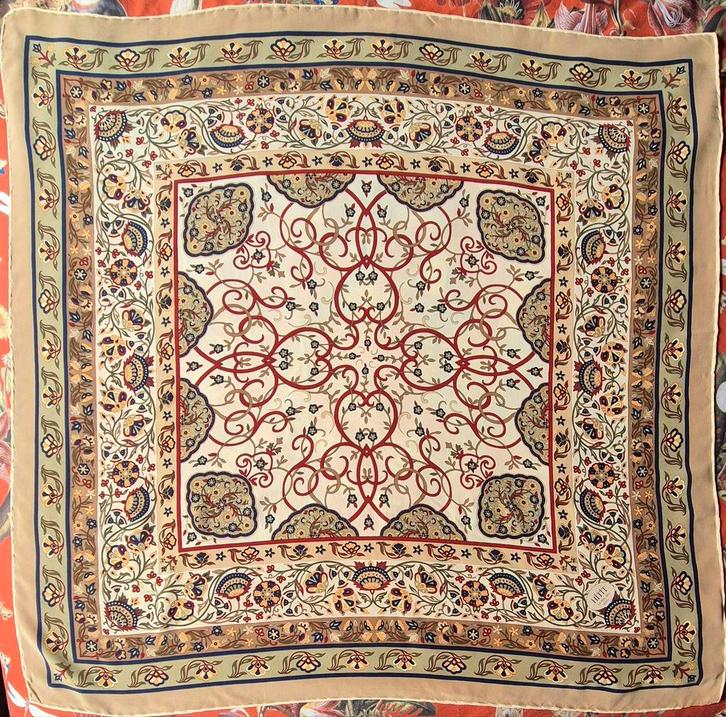 Hitit Zijden Sjaal 85x85cm - Prachtige Print, Kleding | Dames, Mutsen, Sjaals en Handschoenen, Zo goed als nieuw, Sjaal, Maat 46/48 (XL) of groter