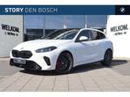 BMW 1 Serie 120 M Sport Automaat / Panoramadak / Sportstoele, Zwart, 156 pk, Stuurwielverwarming, Wit