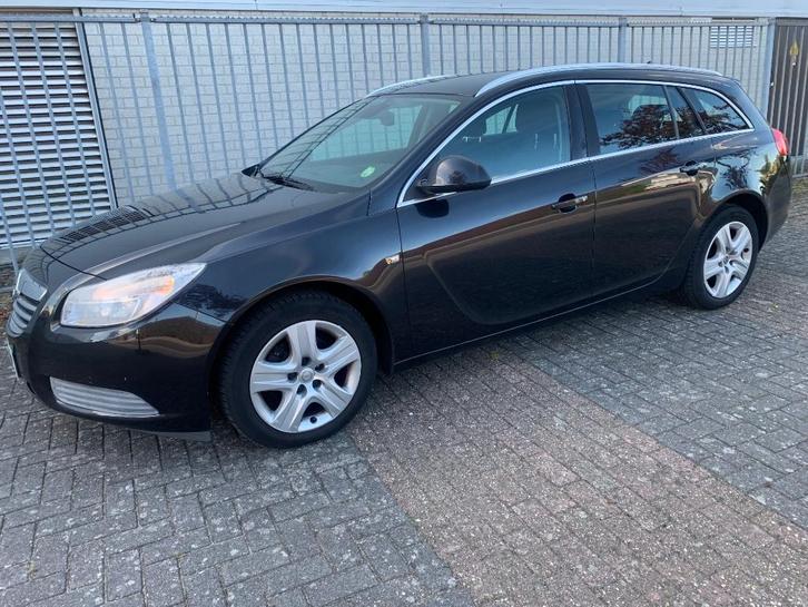 Opel Insignia 2.0 Cdti SPORTSTOURER AIRCO NAVI PDC 2011, Auto's, Opel, Bedrijf, Insignia, ABS, Airconditioning, Bluetooth, Boordcomputer