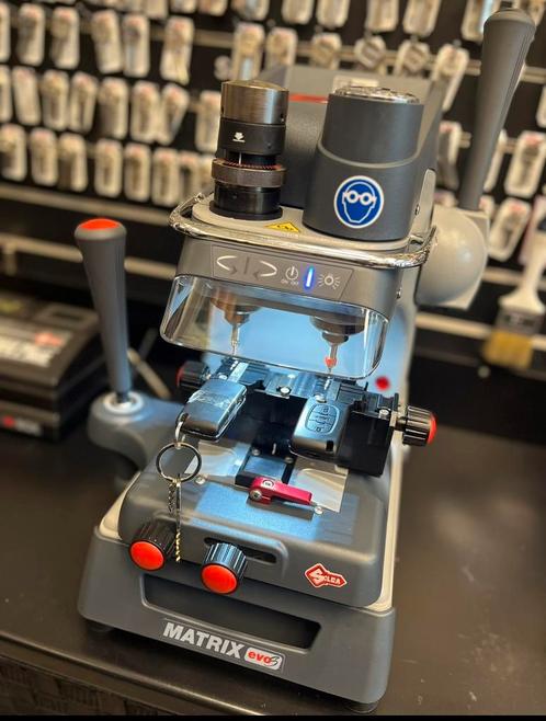 Matrix Evo sleutel machine, Doe-het-zelf en Verbouw, Gereedschap | Freesmachines, Overige soorten, Ophalen of Verzenden