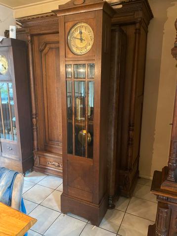 Antieke Duitse Staande Klok beschikbaar voor biedingen