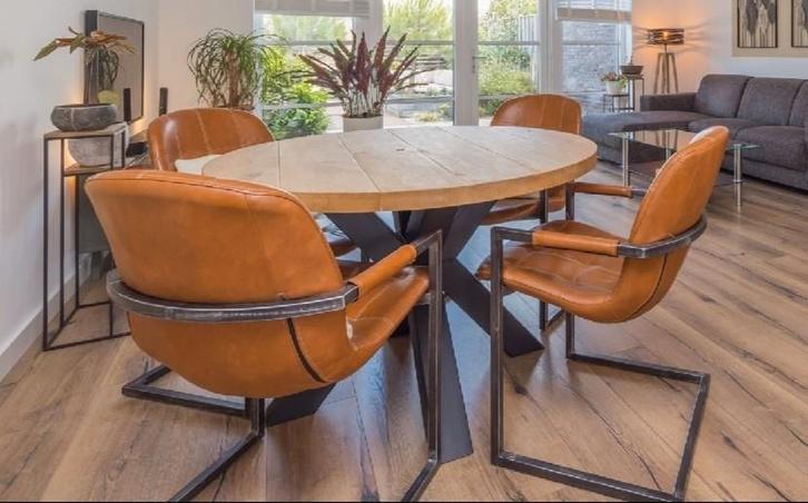 Stoere ronde massief eiken eetkamertafel / eettafel, Huis en Inrichting, Tafels | Eettafels, Zo goed als nieuw, 100 tot 150 cm