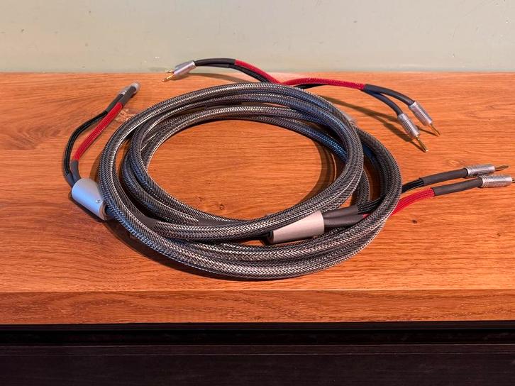 Audiovector Zero Compression Arreté 2 x 2 luidsprekerkabel, Audio, Tv en Foto, Audiokabels en Televisiekabels, Zo goed als nieuw