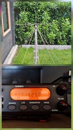 Uniden UBC355CLT + D3000N 25-3000 Mhz antenne + tegelvloer, Telecommunicatie, Scanners, Ophalen, Zo goed als nieuw