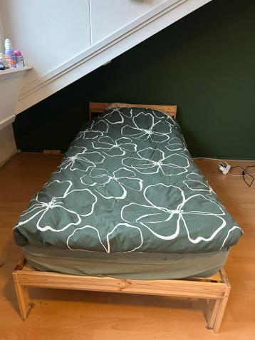 Ikea bedframe - afbeelding 1