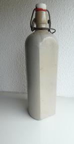 Antieke beugelfles fles aardewerk drank of bier olie, Ophalen of Verzenden