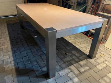 Kantoor- eettafel stamtafel beschikbaar voor biedingen