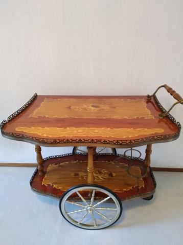 Theetafel dienblad, serveertafel beschikbaar voor biedingen