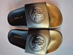 Versace slipper maat 35, Overige typen, Ophalen of Verzenden, Zo goed als nieuw, Jongen