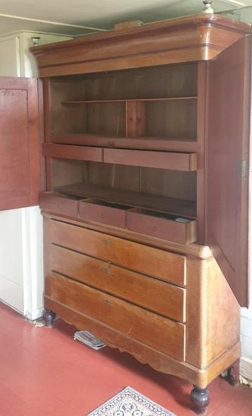 Kabinet / kast 3 grote laden + 2 kleine oud mooi stijlvol beschikbaar voor biedingen