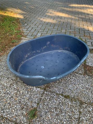 Hondenbak / mand | kunststof | 109x72 beschikbaar voor biedingen