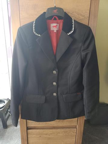 Complete wedstrijdoutfit dressuur maat S beschikbaar voor biedingen