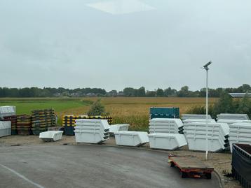 Portaalcontainers beschikbaar voor biedingen