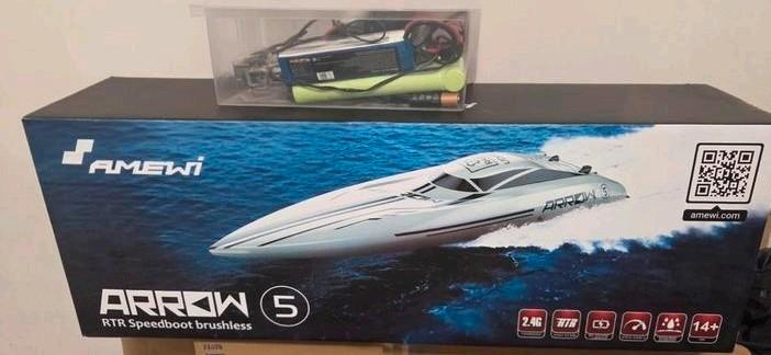Amewi Arrow 5 RC Boot - Afstandsbestuurbaar, Hobby en Vrije tijd, Modelbouw | Auto's en Voertuigen, Zo goed als nieuw, Overige typen