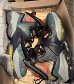 Lebron 19, Ophalen of Verzenden, Zo goed als nieuw, Schoenen
