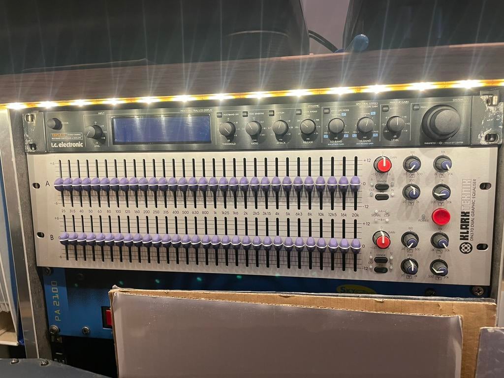 Klark Teknik DN370 grafische equalizer (in zeer goede staat), Muziek en Instrumenten, Ophalen of Verzenden, Zo goed als nieuw