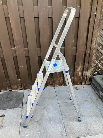 Gamma aluminum huishoudtrap 4 treden beschikbaar voor biedingen