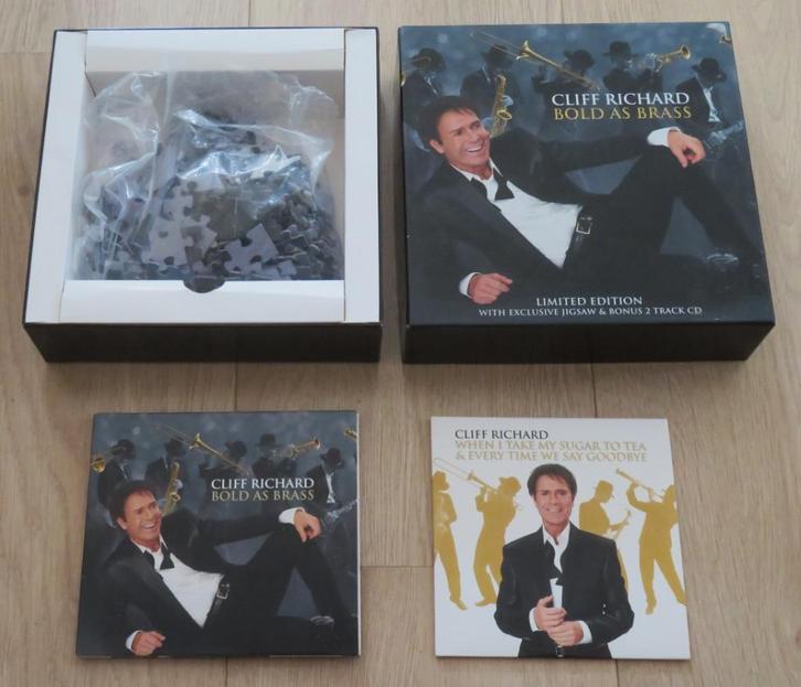 CD Cliff Richard: Bold as Brass ( box 2 CD's + legpuzzel ), Cd's en Dvd's, Cd's | Pop, Zo goed als nieuw, 2000 tot heden, Ophalen of Verzenden