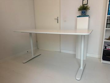 Ikea Bekant bureau, wit, in hoogte verstelbaar - afbeelding 2