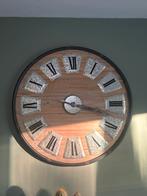 Mooie grote Wandklok met Romeinse cijfers, Ophalen, Zo goed als nieuw, Analoog, Wandklok