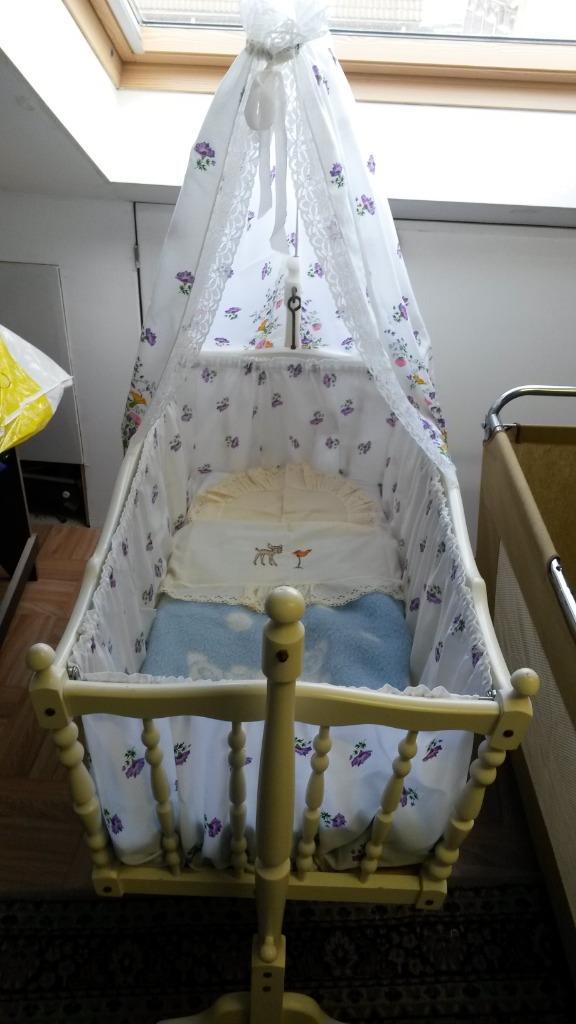 Antieke houten schommel ledikant wieg kleur wit, Kinderen en Baby's, Babywiegjes en Ledikanten, Gebruikt, Ledikant, Ophalen