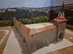 Modelbouw Kasteelmuur met poortgebouw, Hobby en Vrije tijd, Ophalen of Verzenden, Gebruikt, 1:50 of kleiner