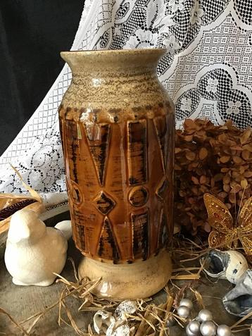 Vaas  Alfred Klein Jaren 60-70 Hoogte. 23 cm beschikbaar voor biedingen