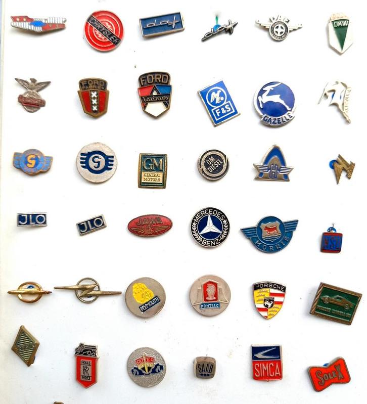 Speldjes autospeldjes motorspeldjes. Pins. Fiets Bromfiets., Verzamelen, Speldjes, Pins en Buttons, Zo goed als nieuw, Speldje of Pin