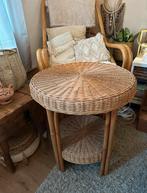 Landelijke rieten / rotan salontafel met bamboe poten, Antiek en Kunst, Ophalen