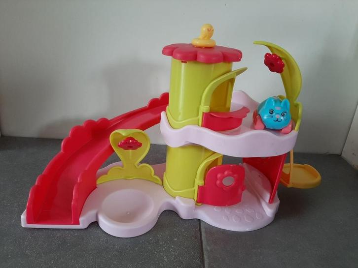 Leuke speelset met glijbaan en lift, Kinderen en Baby's, Speelgoed | Overig, Zo goed als nieuw, Jongen of Meisje, Ophalen of Verzenden