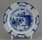 Blauw-wit Delfts bord, 18e - 19e eeuw, chinoiserie tafereel, Verzenden