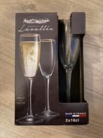 Chateau Lavallee champagne glazen in doos met gouden randje, Verzamelen, Ophalen of Verzenden, Zo goed als nieuw, Overige typen