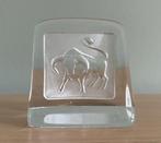 Presse papier glas object stier, Zweeds design Nybro, Antiek en Kunst, Antiek | Glas en Kristal, Ophalen of Verzenden