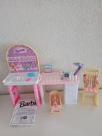 Barbie Love 'n Care - Baby Center uit 1997, Verzamelen, Poppen, Ophalen of Verzenden, Gebruikt, Accessoires