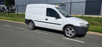 Nette Opel Combo 1.3 DT H AC 2004 beschikbaar voor biedingen