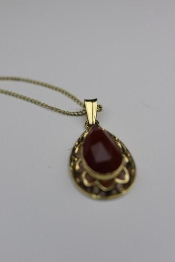 Vintage gouden hanger en ketting met carneool agaat beschikbaar voor biedingen