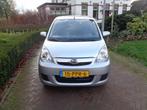 DAIHATSU Cuore 1.0 51KW 5D Premium Airco bij Daihatsu dealer, Auto's, 12 maanden, Stof, Zwart, 18 €/maand